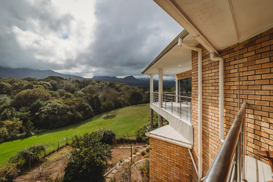 4 Bedroom Property for Sale in Bergsig Western Cape